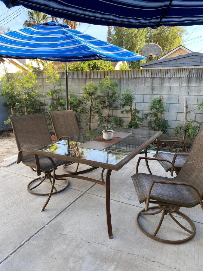 Private In Angeles La With Tv & Wifi & Ac & View Of Hollywood Sign & Private Fridge & Shared Kitchen!!! *