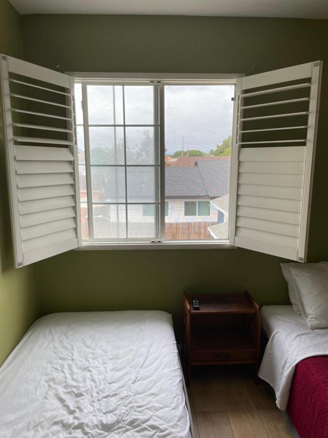 Séjour chez l'habitant Private In Angeles La With Tv & Wifi & Ac & View Of Hollywood Sign & Private Fridge & Shared Kitchen!!!